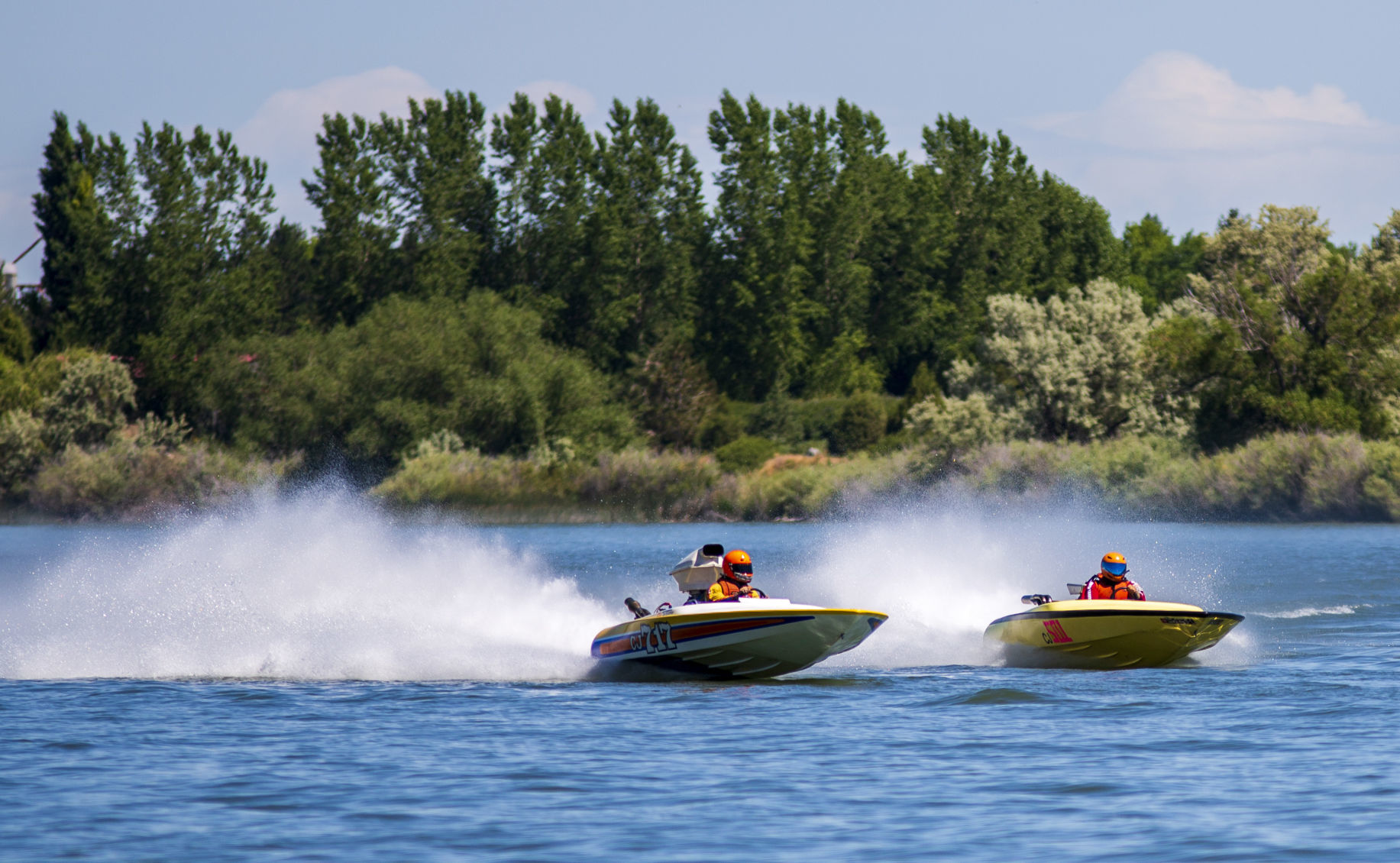 Regatta brings boat races to Burley